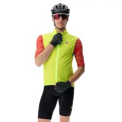 Vestes Vélo UYN MAN BIKING ULTRALIGHT WIND VEST SOFT YELLOW FLUO/BLACK 22 Jaune -Equipement vélo Soldes 9 106180 man biking ultralight wind vest soft yellow fluo black o102305 y235 03