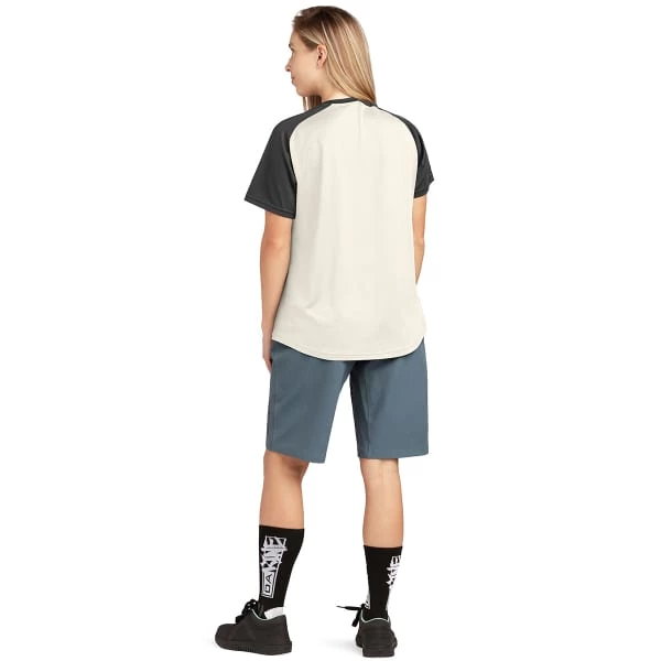 Maillots Vélo DAKINE WOMEN'S SYNCLINE S/S JERSEY SURF WHITE 22 Blanc / Noir 8 Maillots Vélo DAKINE WOMEN'S SYNCLINE S/S JERSEY SURF WHITE 22 Blanc / Noir – Image 6