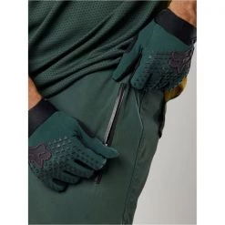 Pantalons Vélo FOX DEFEND 3L WATER PANT EMERALD 23 Vert 11 Pantalons Vélo FOX DEFEND 3L WATER PANT EMERALD 23 Vert -Equipement vélo Soldes 9 118523 defend 3l water pant emerald 30117 294 04