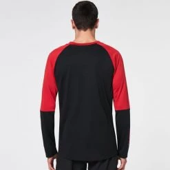 Maillots Vélo OAKLEY SWITCHBACK LS TRAIL TEE BLACKOUT 21 Rouge / Noir -Equipement vélo Soldes 9 86010 foa401893 02e 05