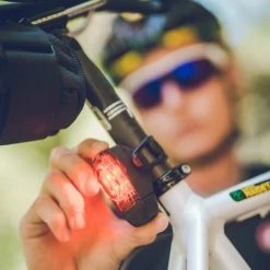 Lampes Vélo LEZYNE KTV PRO 75 DRIVE REAR 22 Noir / Rouge -Equipement vélo Soldes 9 86479 led ktv 2 drive pro 75r arriere 1 led 12rpro v404 04