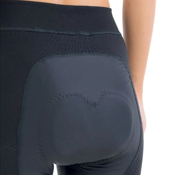 Cuissards Vélo UYN LADY BIKING RIDEMILES OW PANT SHORT BLACK/BLACK 22 Noir 6 Cuissards Vélo UYN LADY BIKING RIDEMILES OW PANT SHORT BLACK/BLACK 22 Noir – Image 4