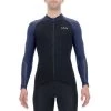 Maillots Vélo UYN MAN BIKING GRANFONDO OW SHIRT LONG SL BLACKBOARD/PEACOAT 22 Bleu / Noir 1 Maillots Vélo UYN MAN BIKING GRANFONDO OW SHIRT LONG SL BLACKBOARD/PEACOAT 22 Bleu / Noir -Equipement vélo Soldes 9 97586 man biking granfondo ow shirt long sl blackboard peacoat o102073 b822 01